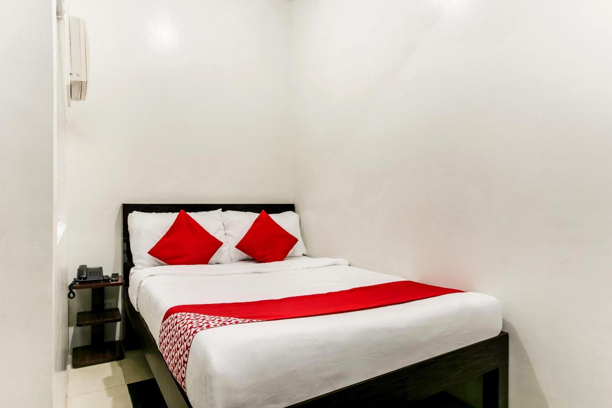 Regal Residences Ciudad Quezon Exterior foto